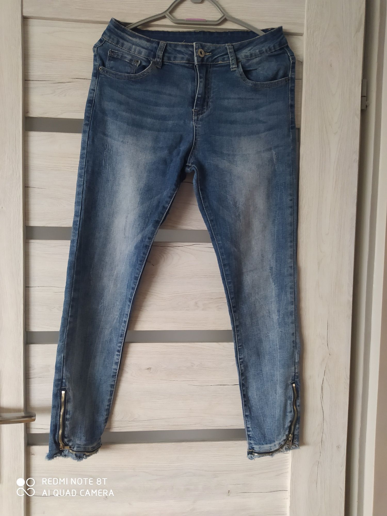 Spodnie jeansy rozmiar M