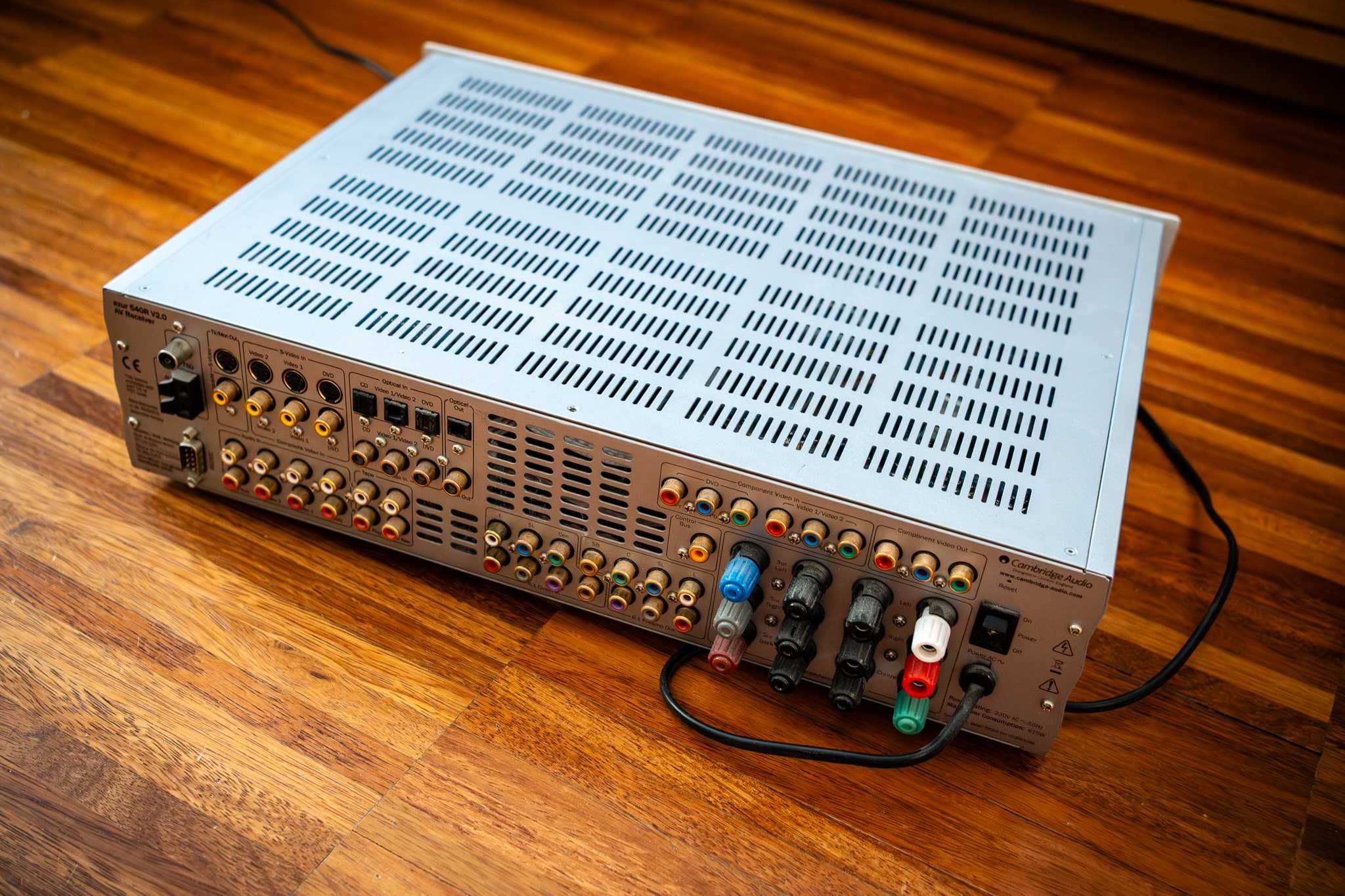 Amplituner Cambridge Audio Azur 540R V2.0