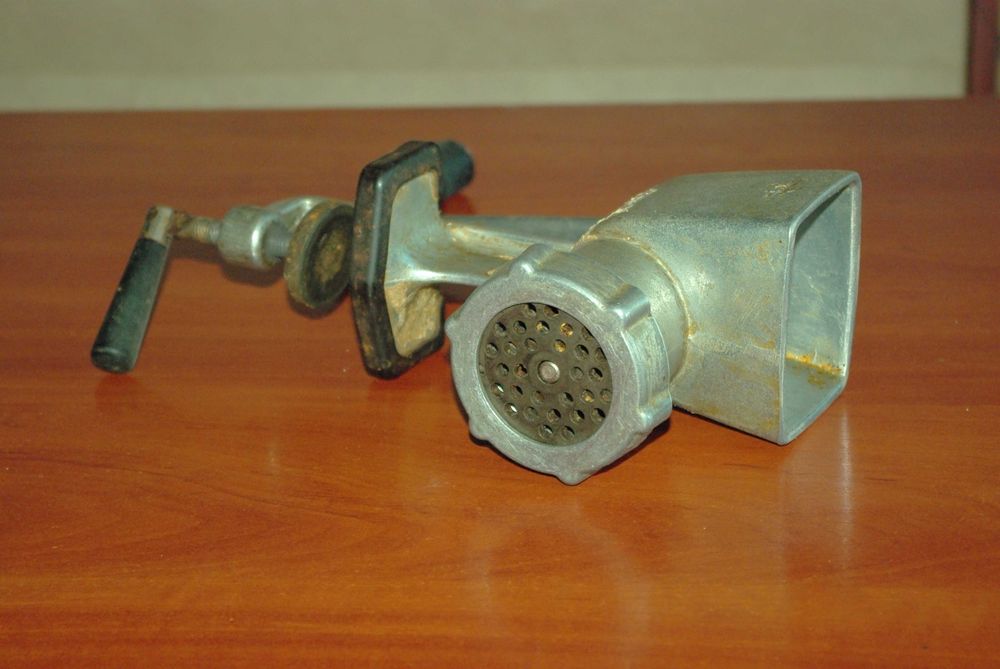 Мясорубка соковыжималка машинка для лапши