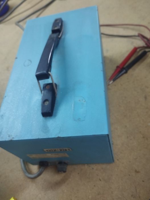 Voltímetro digital antigo