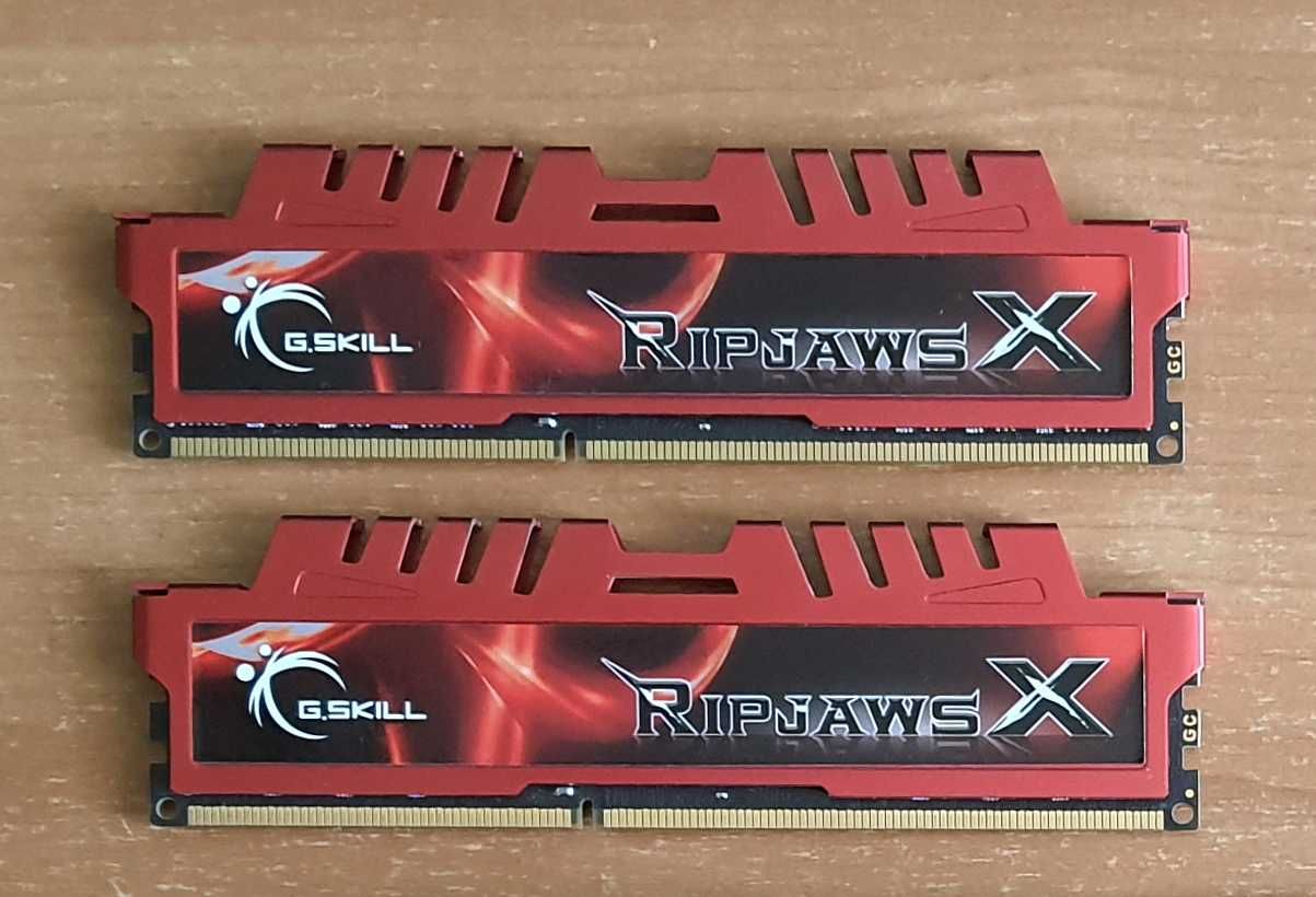 Память DDR3 KIT 8Gb (4Gb + 4Gb) G.SKILL RipJaws 1333 радиатор игровая