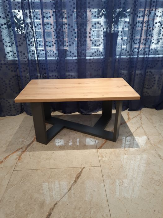 Продам столики журнальні, кавові, письмові, або на кухню