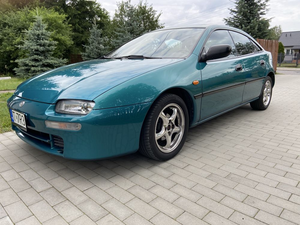 Mazda 323F BA 1995