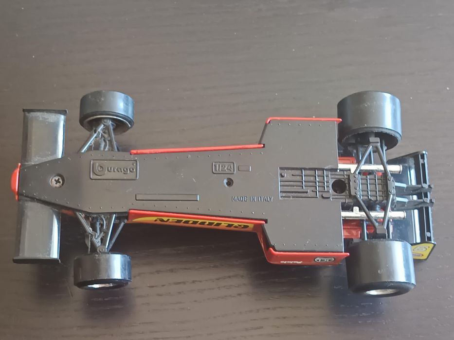 Fórmula 1 burago 1/24