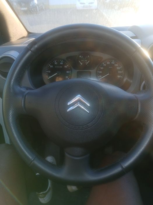 Vendo carrinhas sem documentos  para peças