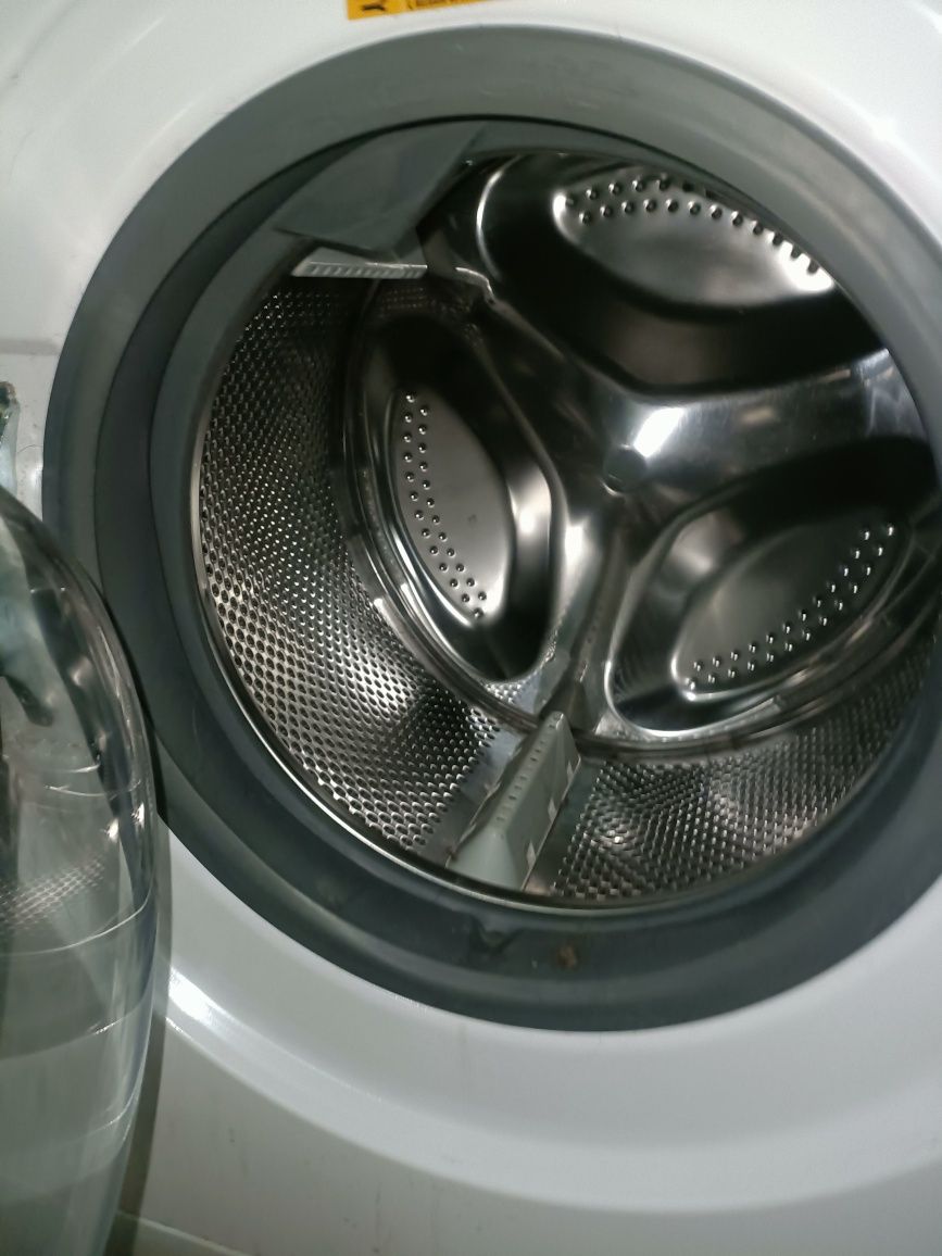 Pralka parowa Whirlpool