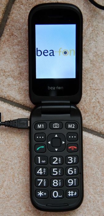 Telefon komórkowy Beafon SL670 czerwono-czarny z Niemiec bez simloca