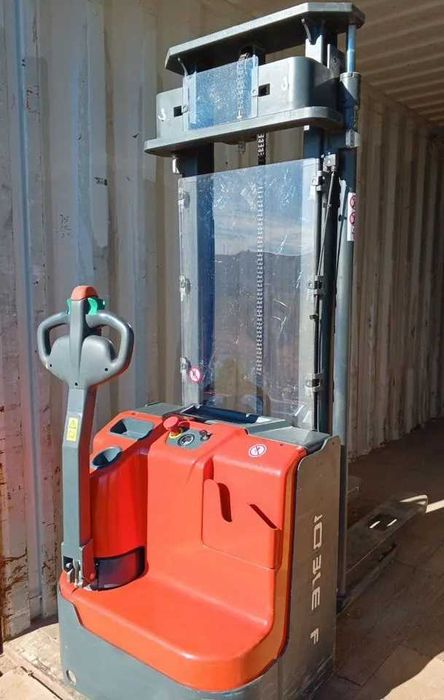 продаю штабелер Noblеlift РS12L