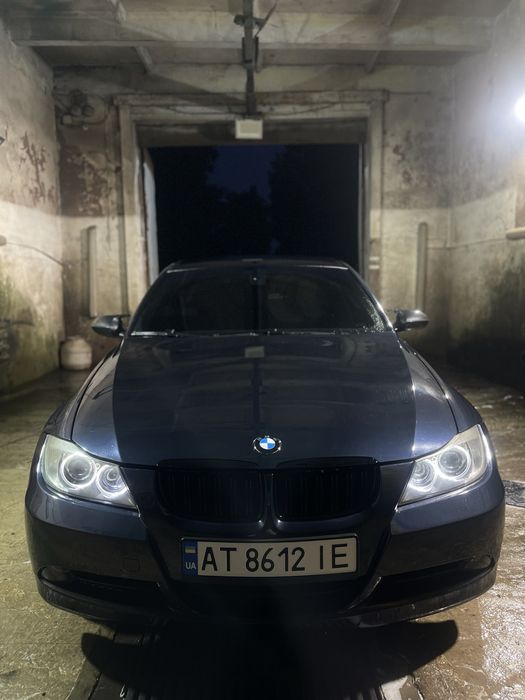 BMW E90   Чудовий стан