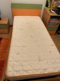 Vendo cama de crianca e cama de casal