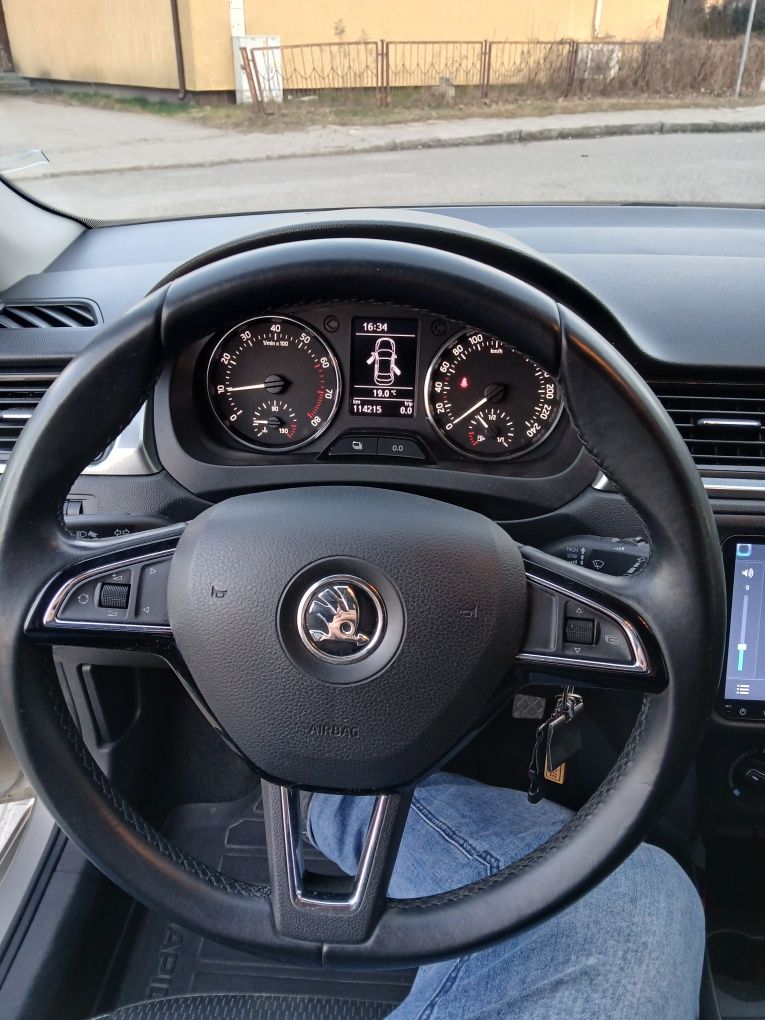 Skoda rapid 1.2 tsi  niski przebieg 117 tyś km