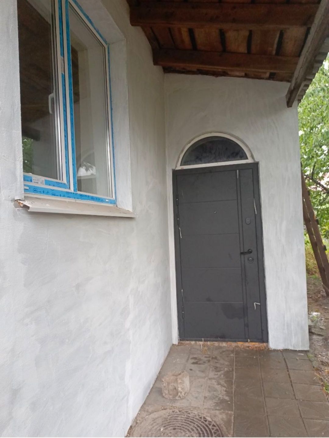 ЦЕНТР.Продам пол дома в центре .200 м.от реки. За сертификат.
