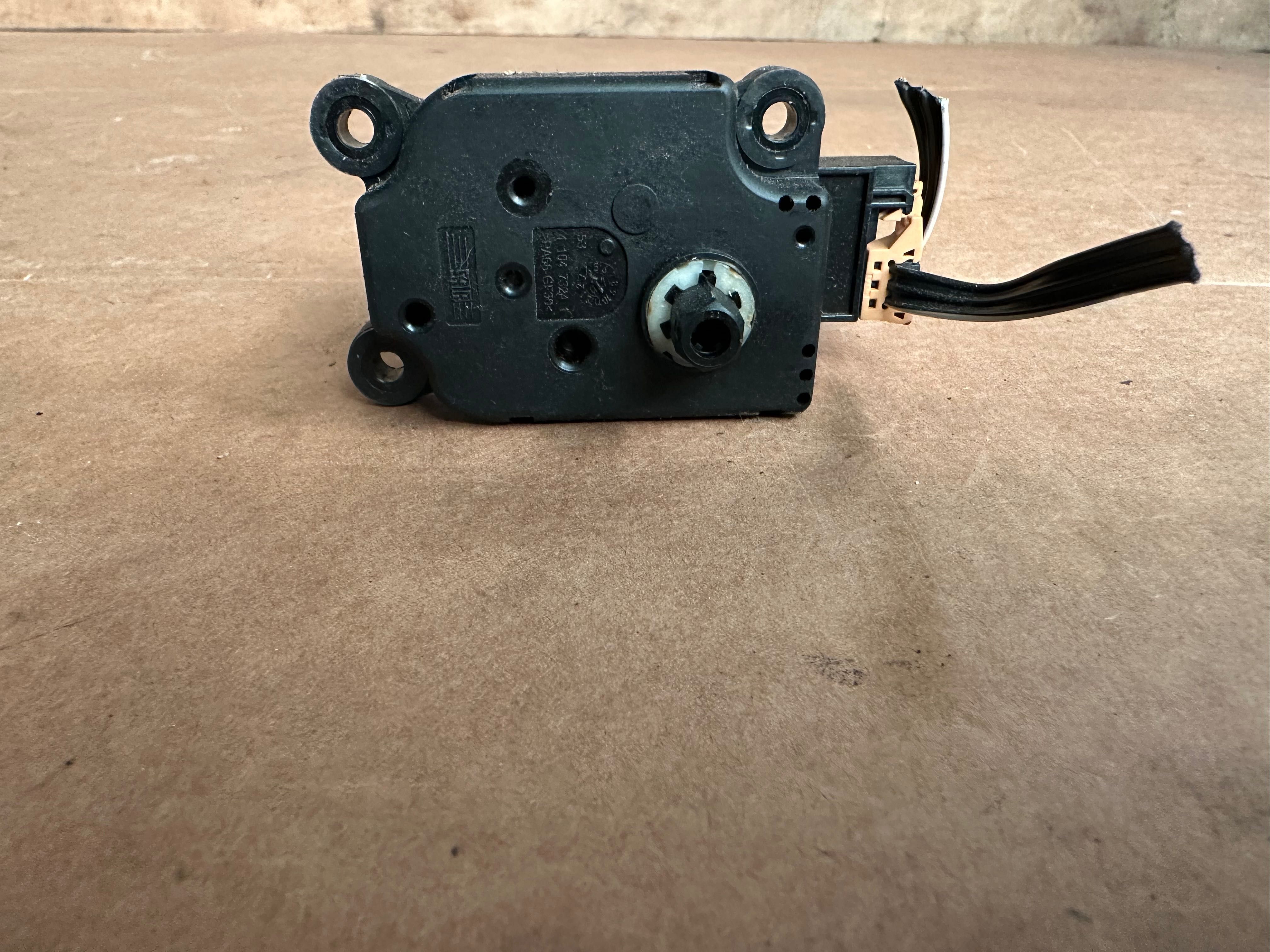 Motor da Sofagem Mercedes W211 E220 CLS W203 \ A20382.01642