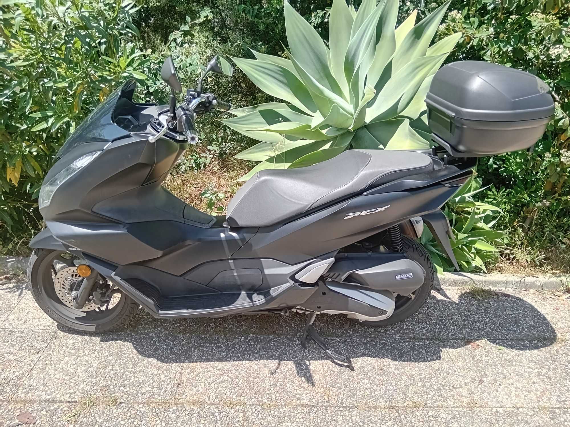 Honda PCX 2021 em excelente estado