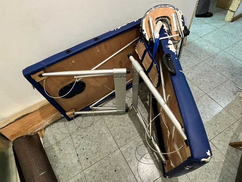 Marquesa Dobrável com Estrutura Metálica