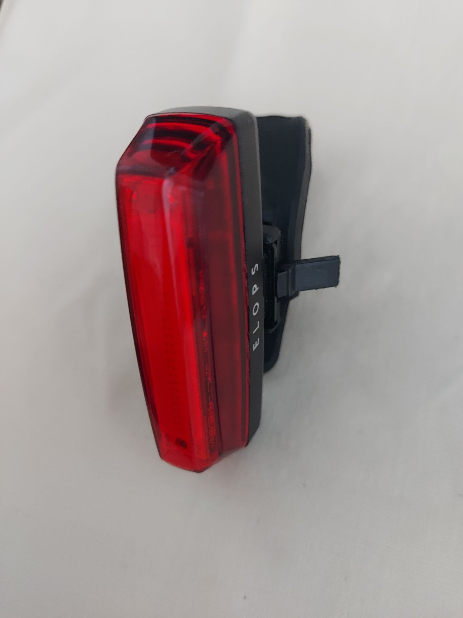 Mocna lampka tylna rowerowa wodoodporna LED USB widoczność 360 stopni