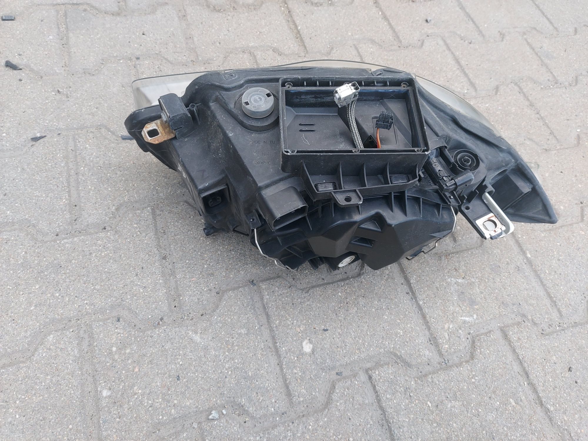 Lampa reflektor BMW E81 E82 E87 E88 xenon lewa EUROPA orginał