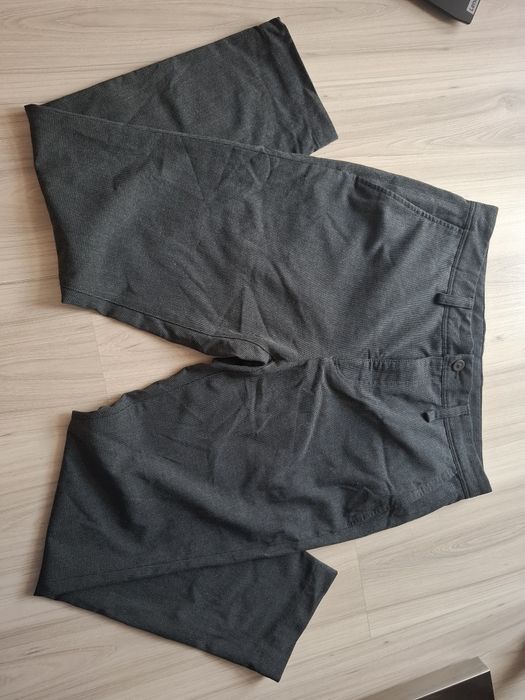 Męskie eleganckie spodnie w kratkę