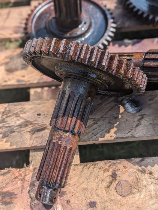 Вторинний вал КПП МТЗ 82 Радіатор Мтз 1523.1221 ТРОПІК д260 Радиатор