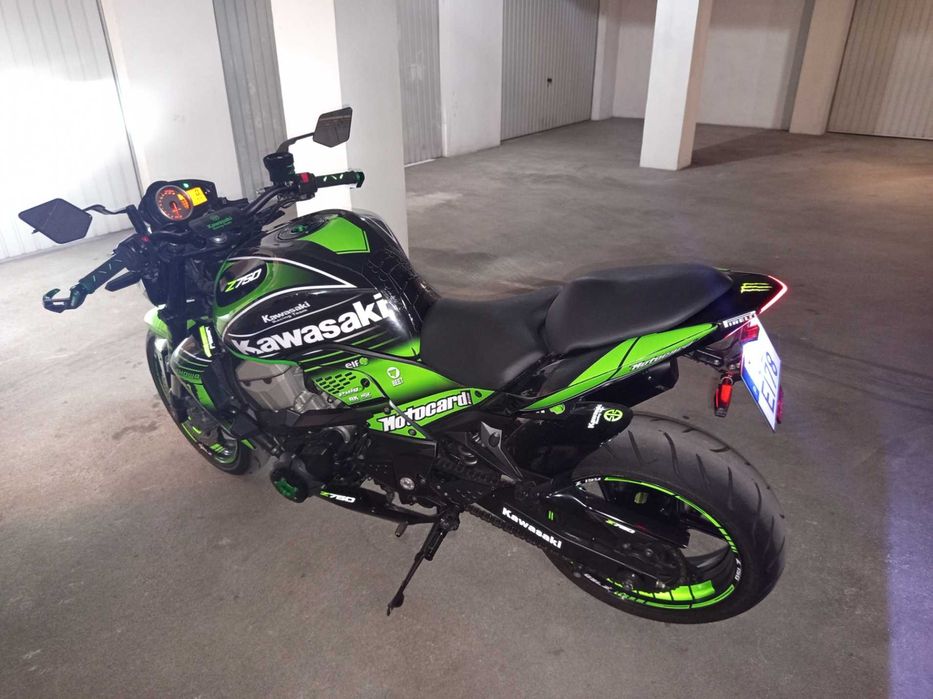 Kawasaki Z750 full power