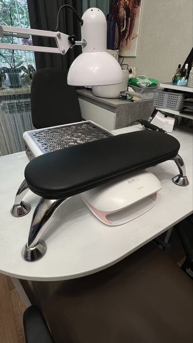 Подлокотник лля маникюра, лампа sun4, SUN Q005, фрейзер, лампа-лупа