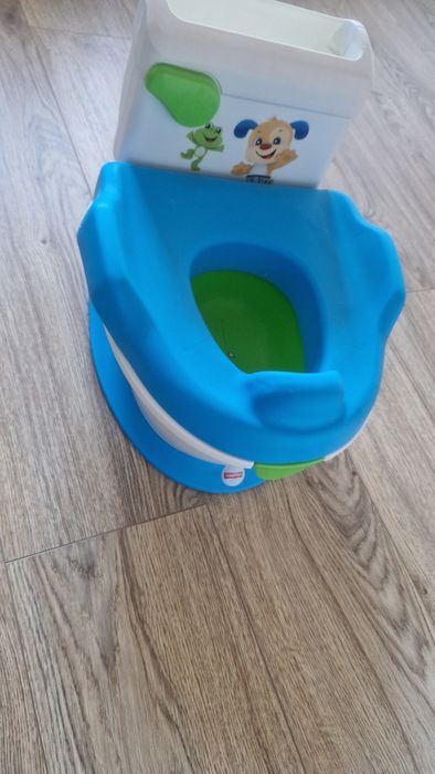 Nocnik fisher price + gratis