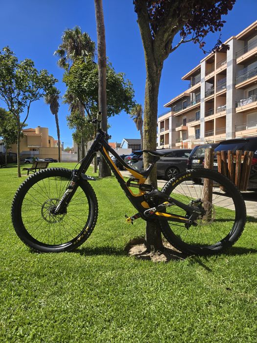 Specialized S-Works Demo FSR — Downhill Full Carbon