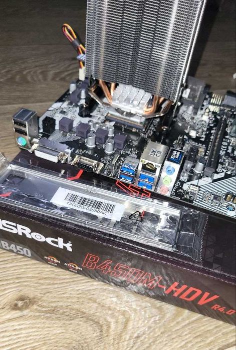 Комплект Ryzen  3 3200G+Asrock B450M-HDV (новая)+16gb ddr4+Башня