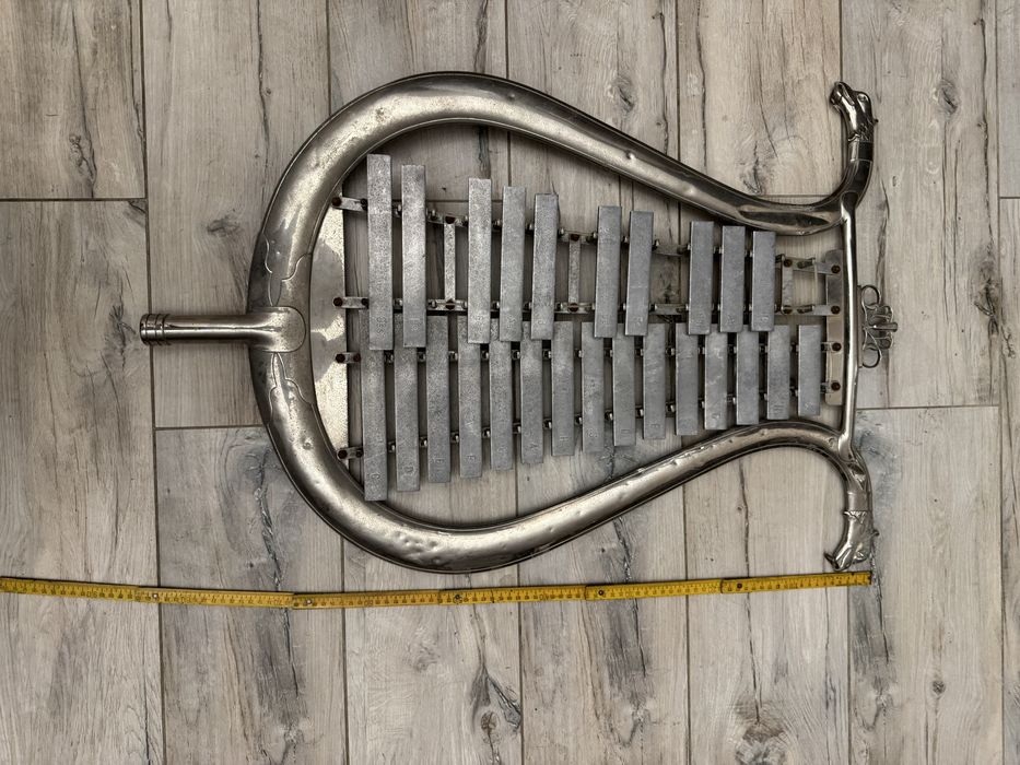 Lira z głowami lwów – rzadki model, komplet płytek, grająca