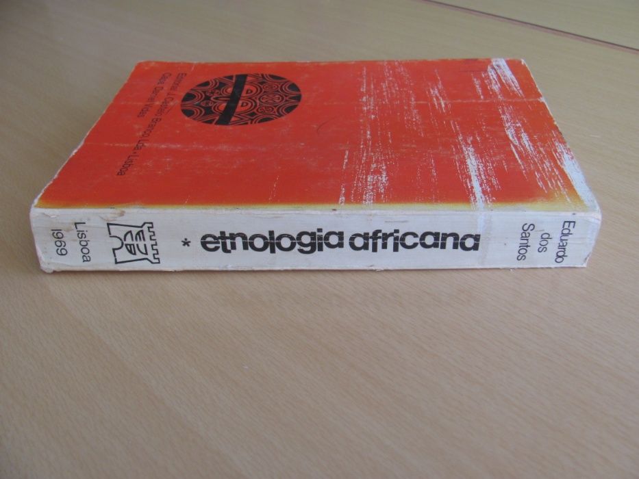 Etnologia Africana de Eduardo dos Santos