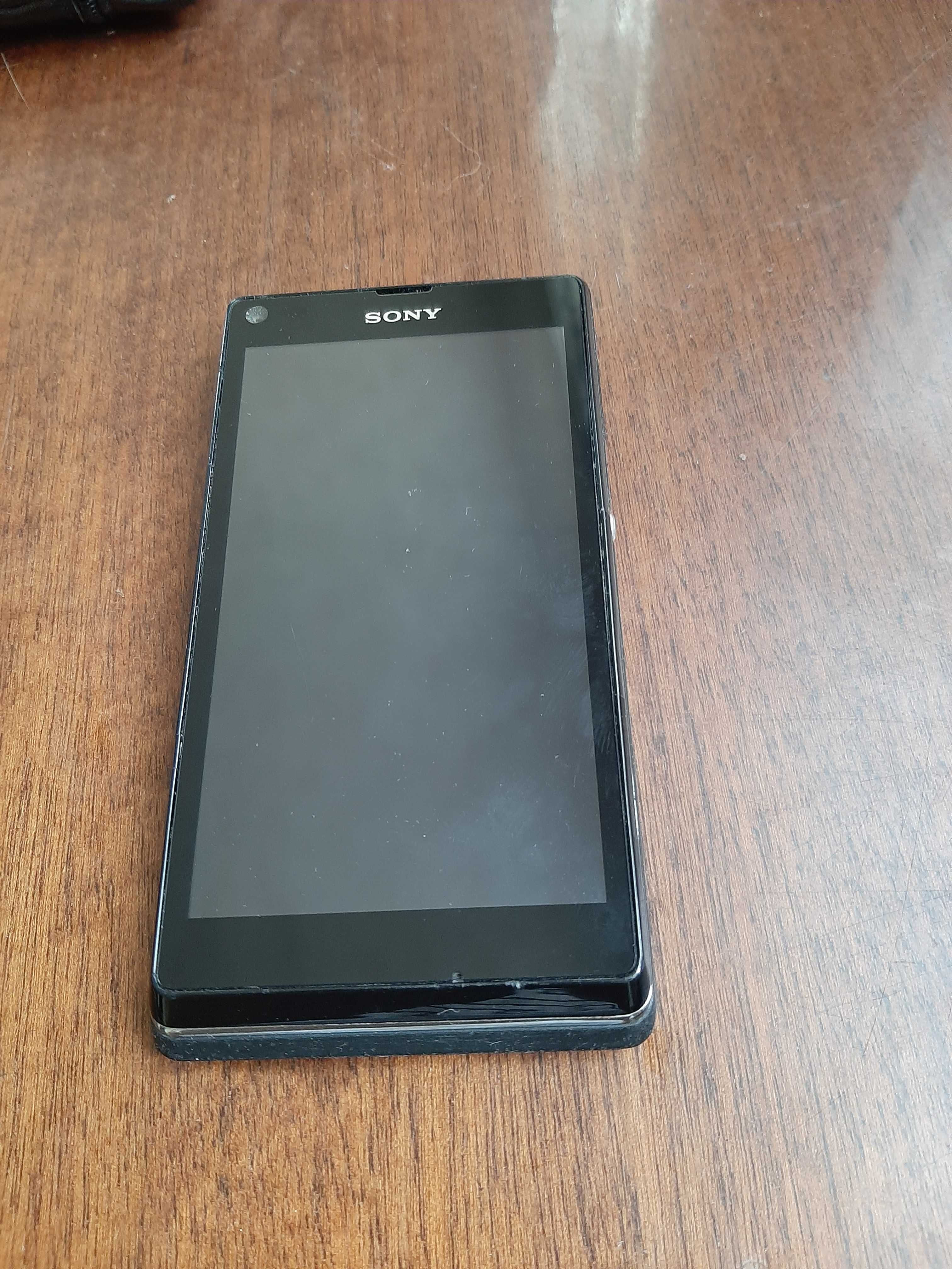 Телефон смартфон Sony Xperia C2105