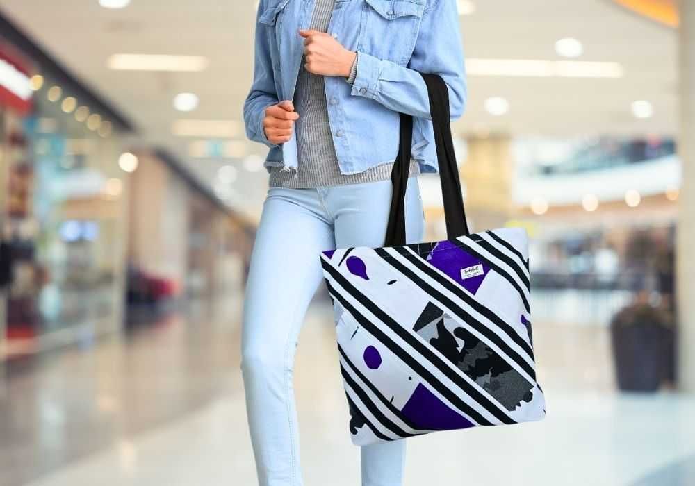 Torba na zakupy PURPLE STRIPES – Elegancja, która Przyciąga Spojrzenia