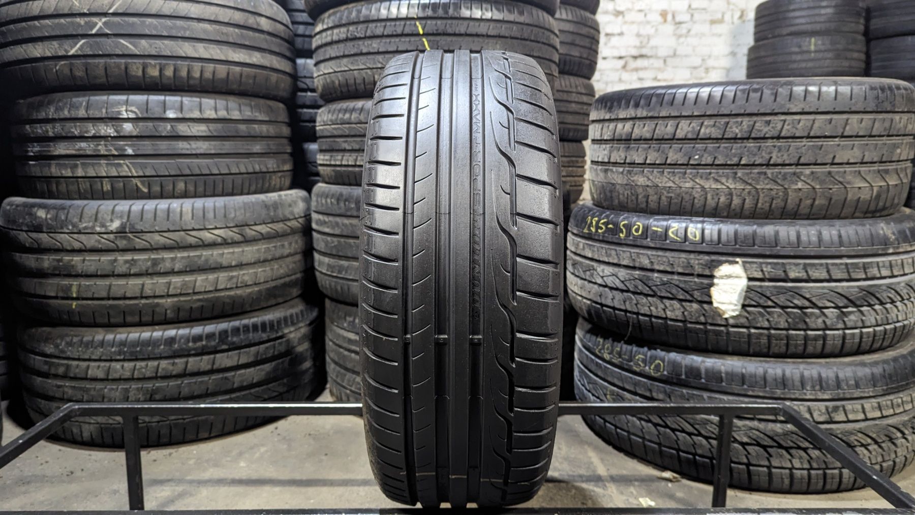 Шина 215/55 R 16 Dunlop Sport Maxx Rt. Одне колесо. Розпаровка.