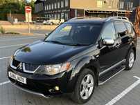В Житомирі Mitsubishi Outlander XL 2008 дизель повний привід правый ру
