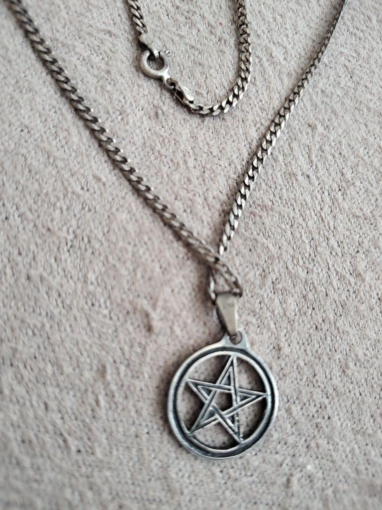 Pentagram z łańcuszkiem srebro ag925