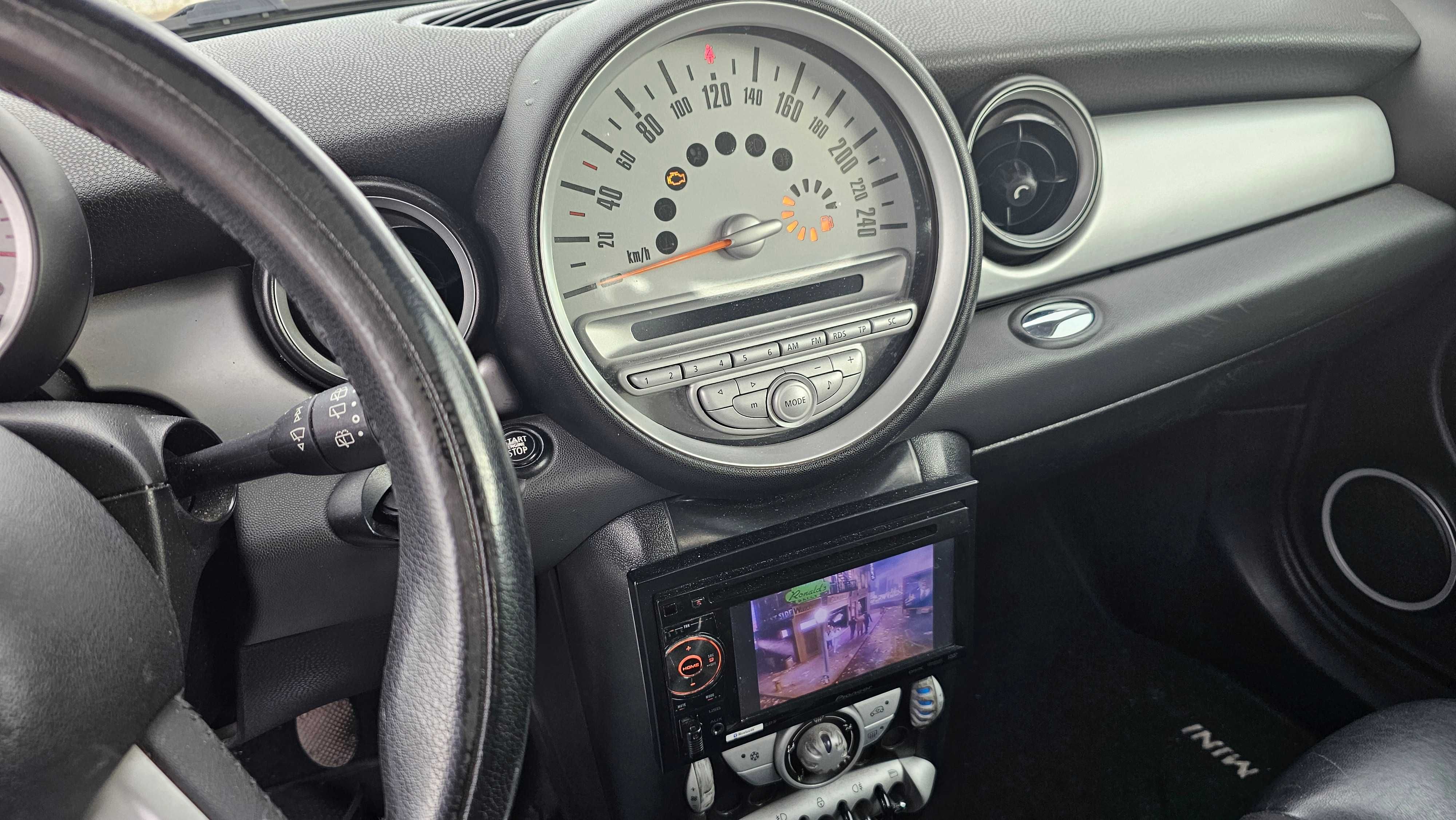 Mini Cooper D R56 (116cv)