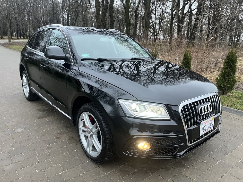 Audi Q5 преміум плюс