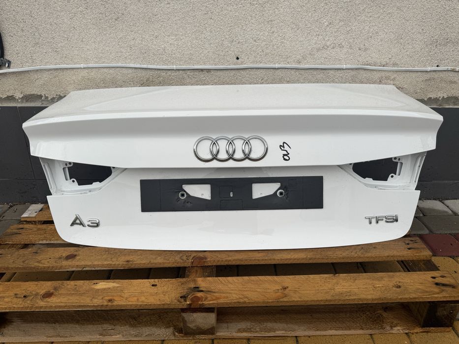 Кришка багажника audi a3 ляда ауди а3 ауді а3 a3 a3 8V кляпа