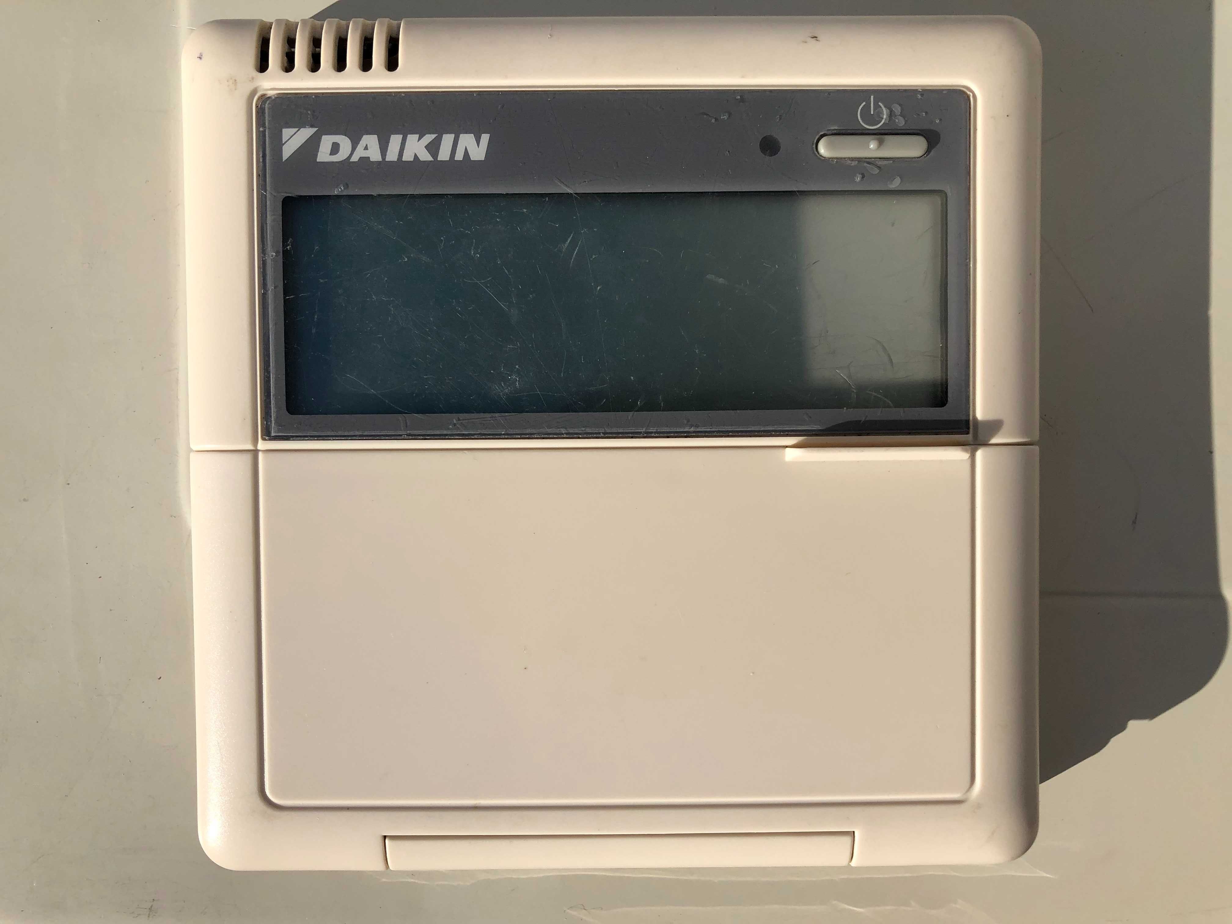 Кондиционер кассетный инвертор тепловой насос Daikin 71 б/у до 80 м2