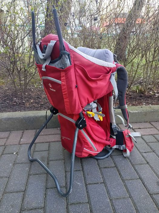 Nosidło górskie Deuter Comfort II z daszkiem i ponczem przeciwdeszcz