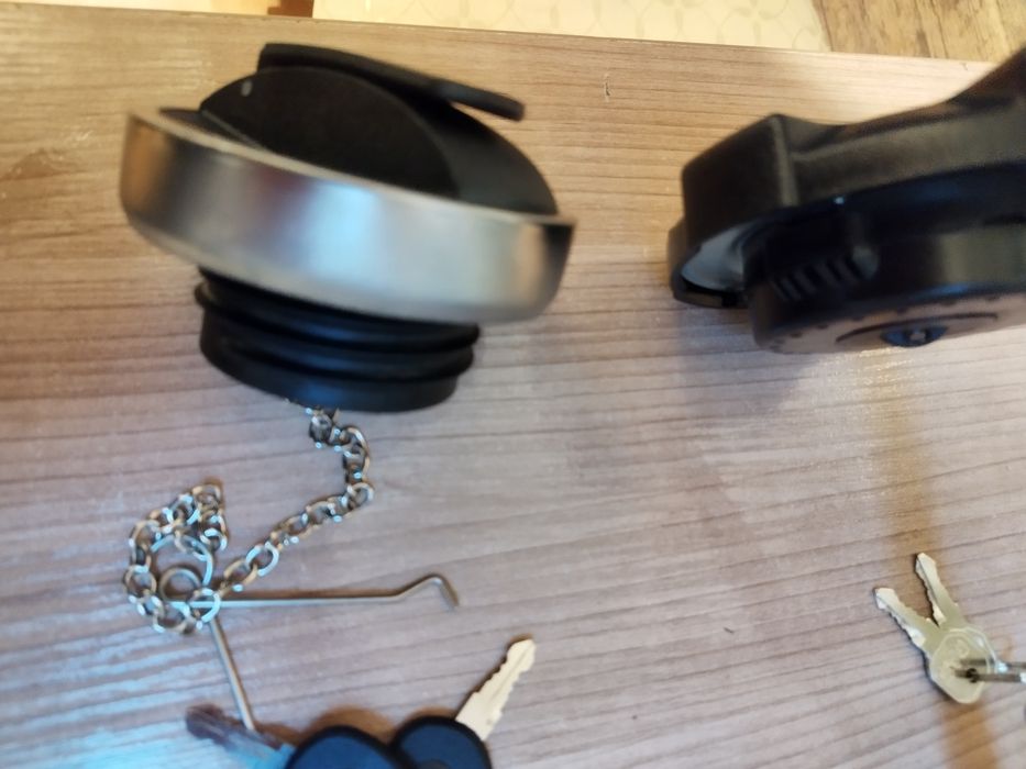 Кришка баку  для грозувого авто  Mercedes Daf Skania Volvo Man