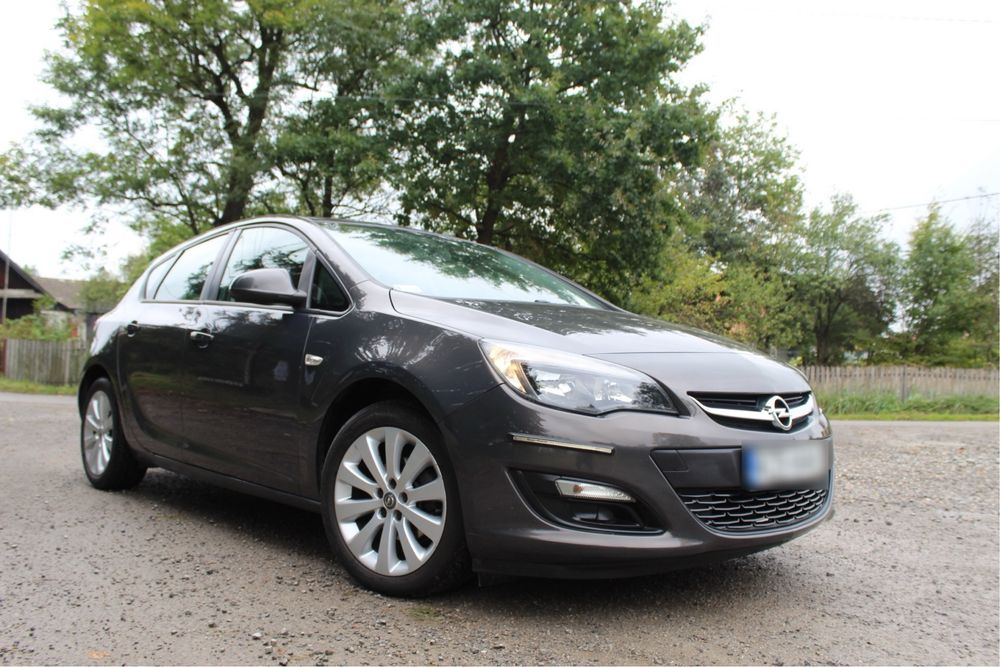 Opel Astra J benzyna+gaz z 2013r.