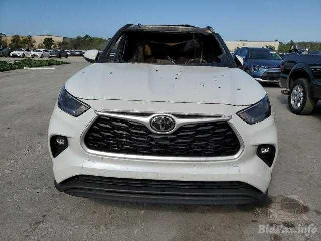 Toyota Highlander L 2023 White 2.4L Авторозбірка запчастини розборка