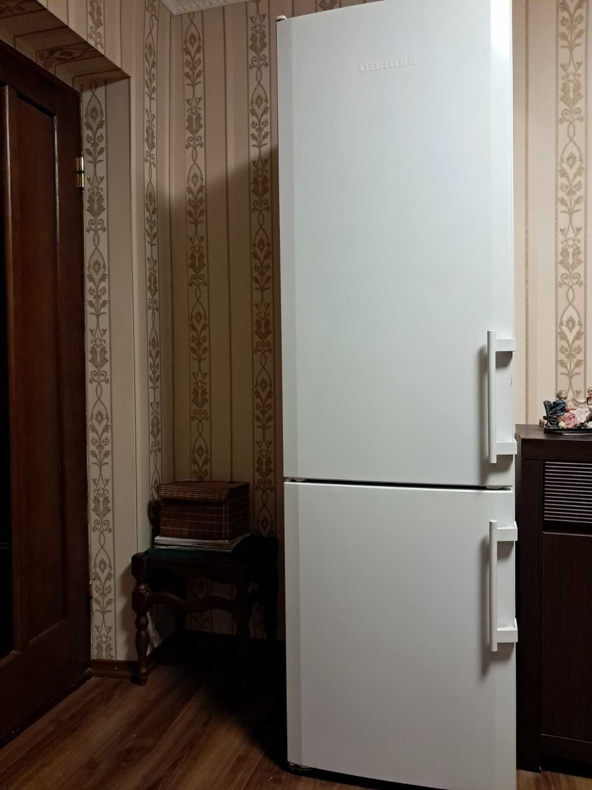 Холодильник Liebherr CU 4023 з морозильною камерою