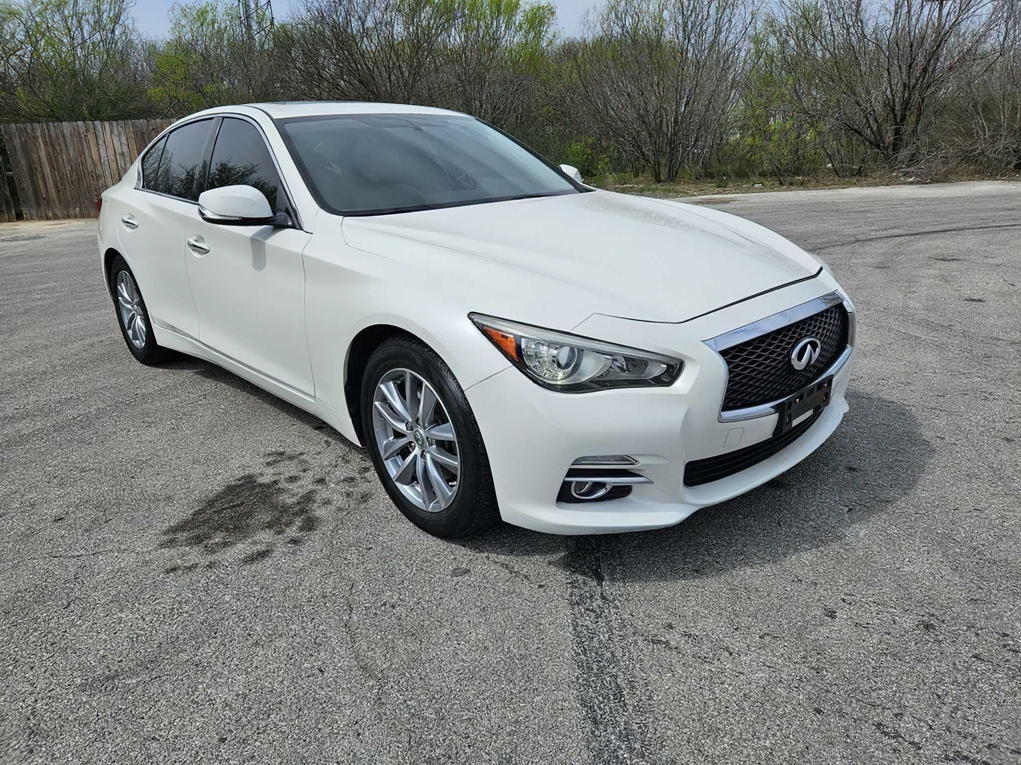 Infiniti Q50 2016