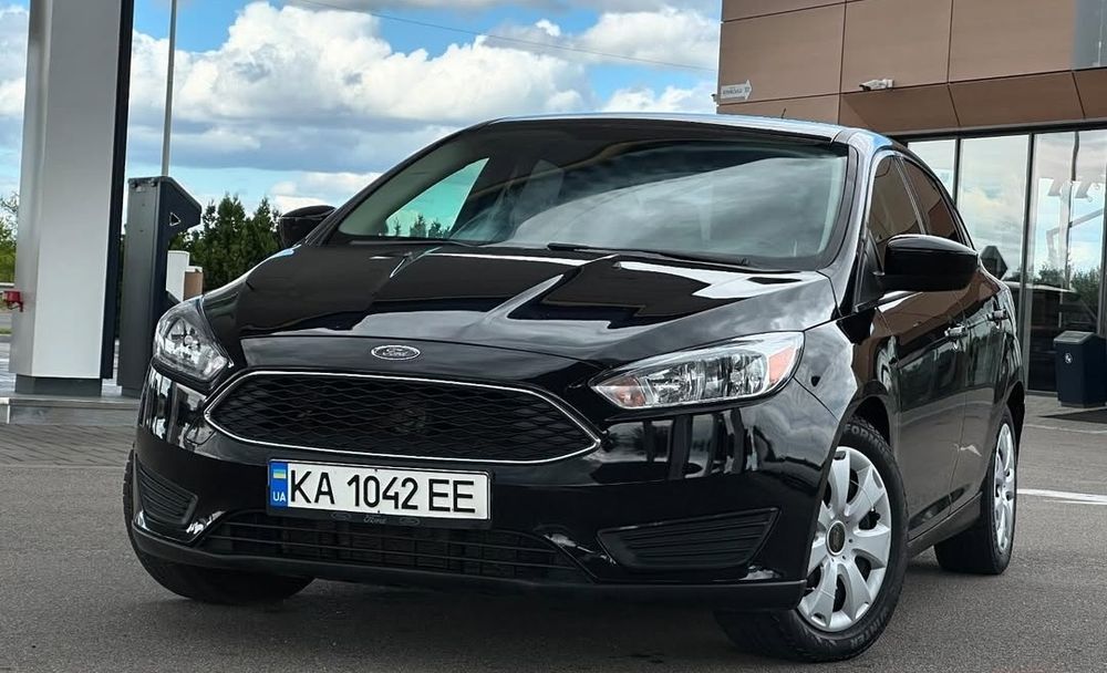 Ford focus SE 2018