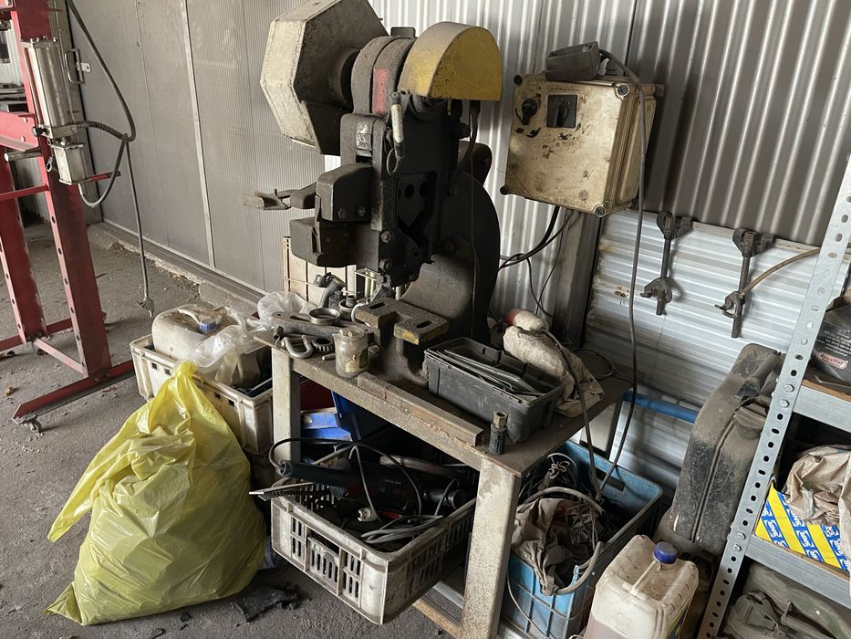 Gilotyna do stali, drutu, płaskowników + prasa
