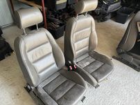 Audi a4 b6 komplet foteli skora szara