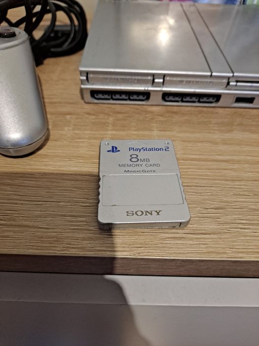 Konsola PlayStation 2 Slim Silver +Gry Pad