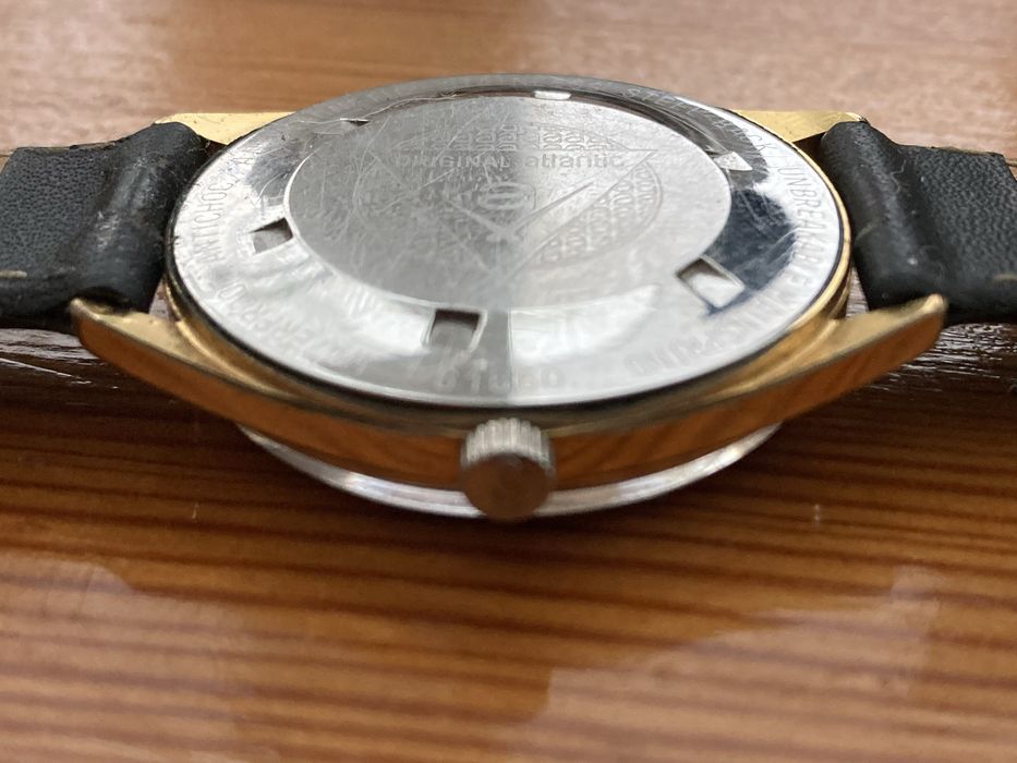 Zegarek Atlantic Worldmaster Original złoty z datownikiem